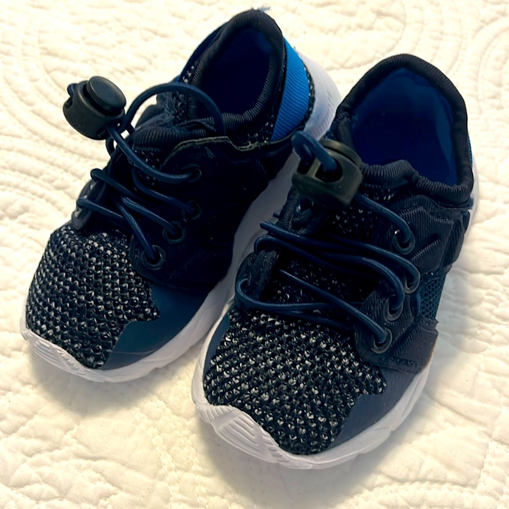 Airwalk Knit Runner Kids Tennis Shoes